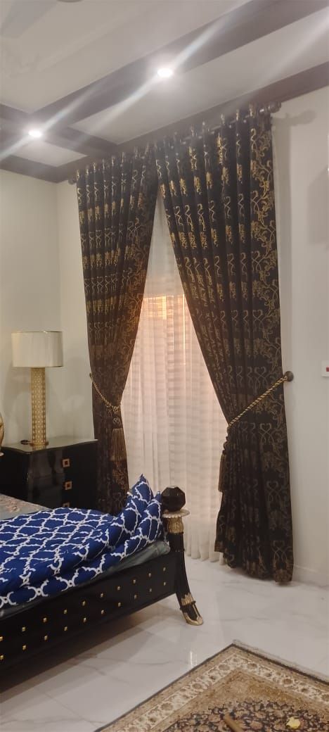 Curtains project 77