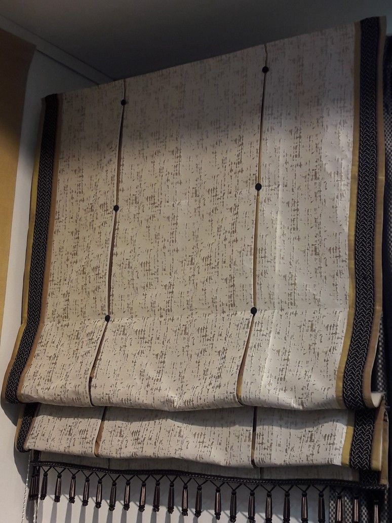 Roman Blinds project 97