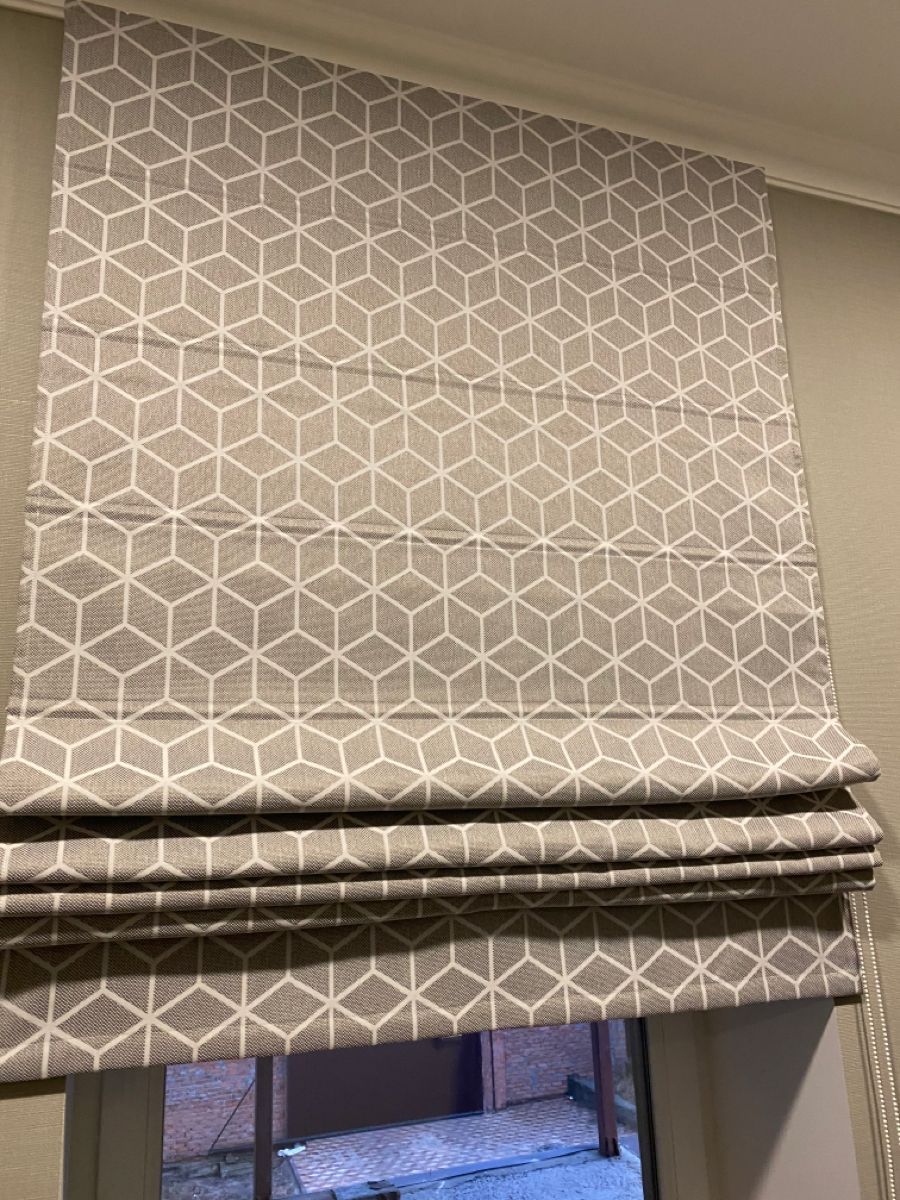 Roman Blinds project 92